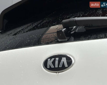 Белый Киа Niro, объемом двигателя 0 л и пробегом 51 тыс. км за 24200 $, фото 58 на Automoto.ua