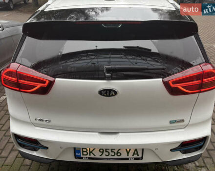 Білий Кіа Niro, об'ємом двигуна 0 л та пробігом 52 тис. км за 20500 $, фото 33 на Automoto.ua