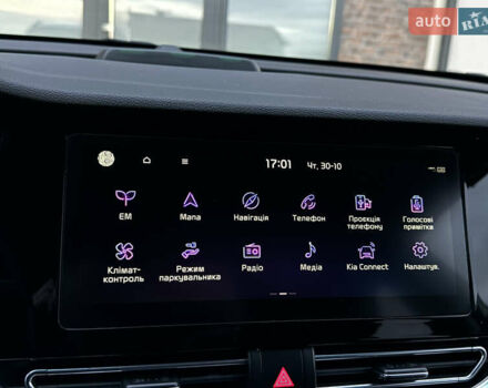 Білий Кіа Niro, об'ємом двигуна 0 л та пробігом 114 тис. км за 17500 $, фото 56 на Automoto.ua
