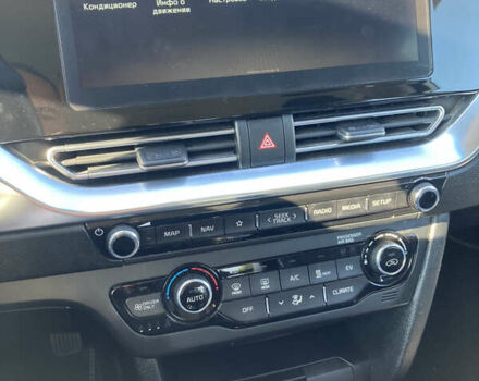 Білий Кіа Niro, об'ємом двигуна 0 л та пробігом 147 тис. км за 18200 $, фото 34 на Automoto.ua