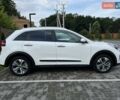 Белый Киа Niro, объемом двигателя 0 л и пробегом 112 тыс. км за 18800 $, фото 1 на Automoto.ua