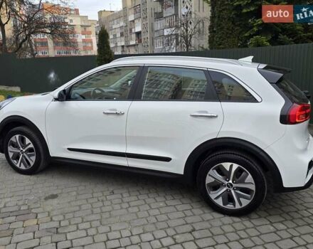 Белый Киа Niro, объемом двигателя 0 л и пробегом 149 тыс. км за 17499 $, фото 11 на Automoto.ua