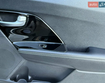 Белый Киа Niro, объемом двигателя 0 л и пробегом 80 тыс. км за 17800 $, фото 42 на Automoto.ua