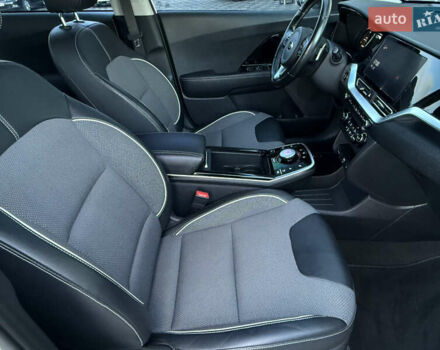 Белый Киа Niro, объемом двигателя 0 л и пробегом 80 тыс. км за 17800 $, фото 40 на Automoto.ua