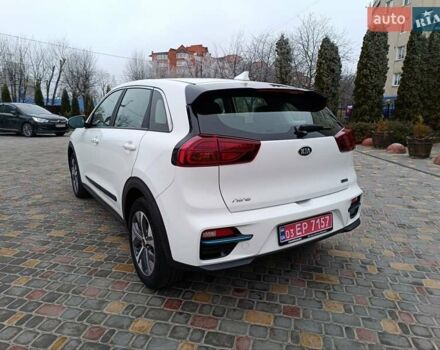 Белый Киа Niro, объемом двигателя 0 л и пробегом 34 тыс. км за 19999 $, фото 7 на Automoto.ua