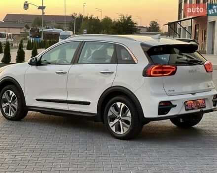 Білий Кіа Niro, об'ємом двигуна 0 л та пробігом 114 тис. км за 18880 $, фото 7 на Automoto.ua