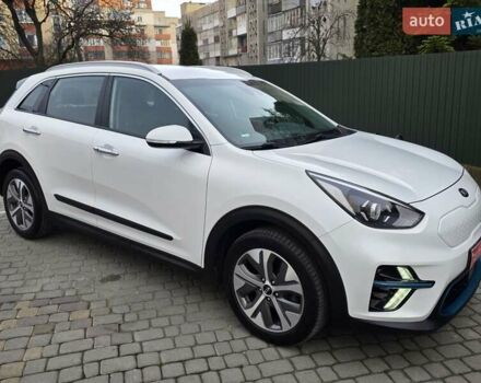 Белый Киа Niro, объемом двигателя 0 л и пробегом 149 тыс. км за 17499 $, фото 3 на Automoto.ua