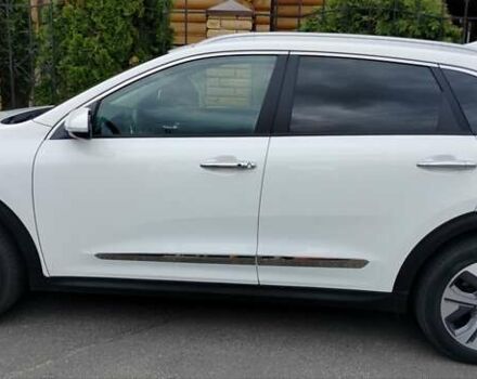 Білий Кіа Niro, об'ємом двигуна 0 л та пробігом 75 тис. км за 19700 $, фото 22 на Automoto.ua