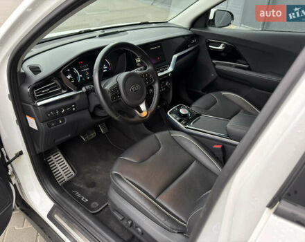 Белый Киа Niro, объемом двигателя 0 л и пробегом 51 тыс. км за 24200 $, фото 13 на Automoto.ua