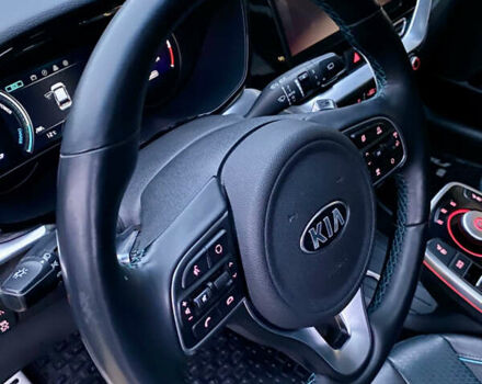 Белый Киа Niro, объемом двигателя 0 л и пробегом 97 тыс. км за 19995 $, фото 17 на Automoto.ua