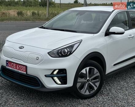 Белый Киа Niro, объемом двигателя 0 л и пробегом 98 тыс. км за 19550 $, фото 2 на Automoto.ua