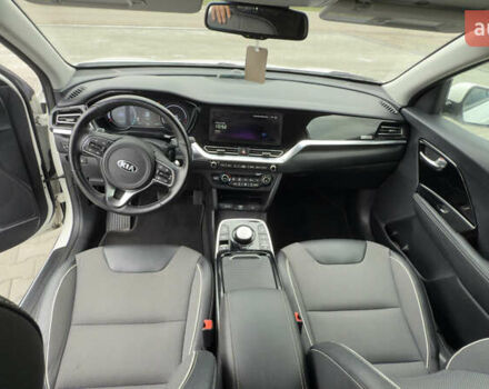 Белый Киа Niro, объемом двигателя 0 л и пробегом 63 тыс. км за 20500 $, фото 31 на Automoto.ua