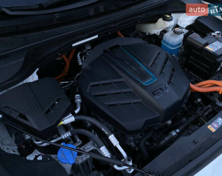 Білий Кіа Niro, об'ємом двигуна 0 л та пробігом 68 тис. км за 20750 $, фото 24 на Automoto.ua
