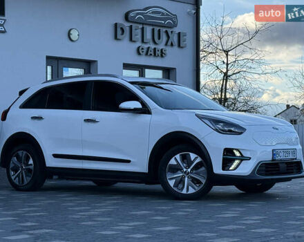 Белый Киа Niro, объемом двигателя 0 л и пробегом 80 тыс. км за 17800 $, фото 7 на Automoto.ua