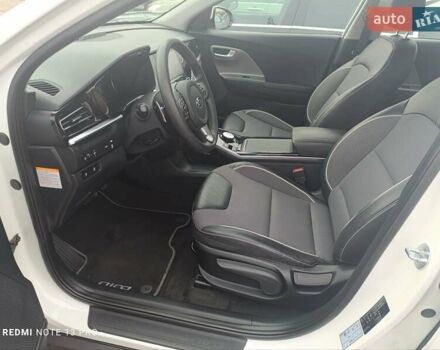 Белый Киа Niro, объемом двигателя 0 л и пробегом 34 тыс. км за 19900 $, фото 3 на Automoto.ua