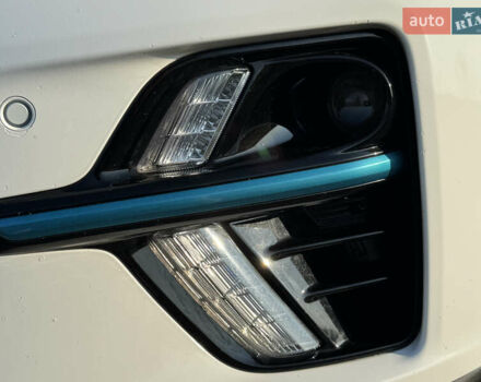 Білий Кіа Niro, об'ємом двигуна 0 л та пробігом 107 тис. км за 20900 $, фото 69 на Automoto.ua