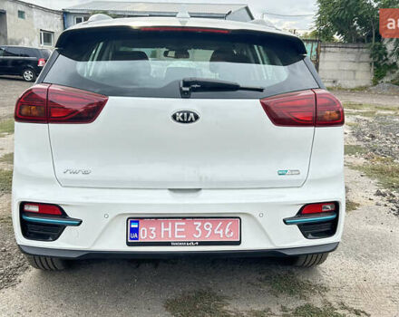 Белый Киа Niro, объемом двигателя 0 л и пробегом 141 тыс. км за 19300 $, фото 5 на Automoto.ua