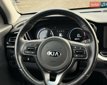 Білий Кіа Niro, об'ємом двигуна 0 л та пробігом 82 тис. км за 23266 $, фото 48 на Automoto.ua