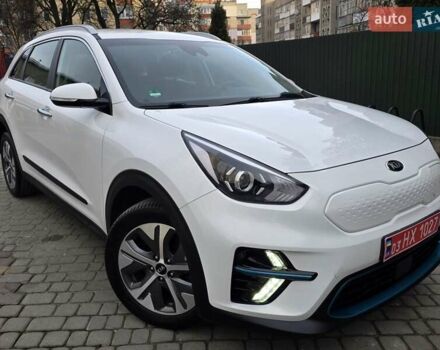 Белый Киа Niro, объемом двигателя 0 л и пробегом 149 тыс. км за 17499 $, фото 2 на Automoto.ua