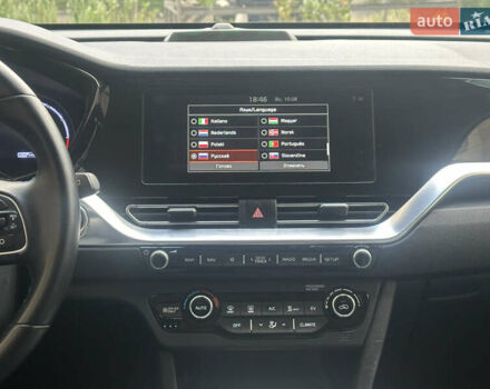 Белый Киа Niro, объемом двигателя 0 л и пробегом 122 тыс. км за 17999 $, фото 24 на Automoto.ua