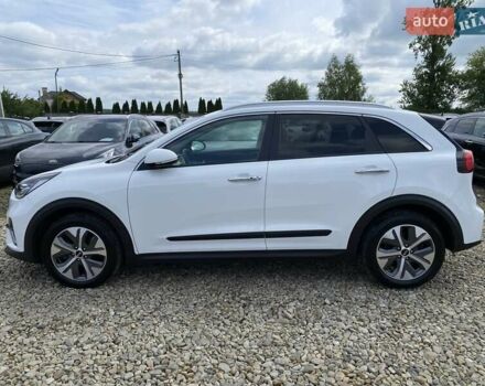 Білий Кіа Niro, об'ємом двигуна 0 л та пробігом 77 тис. км за 21900 $, фото 14 на Automoto.ua