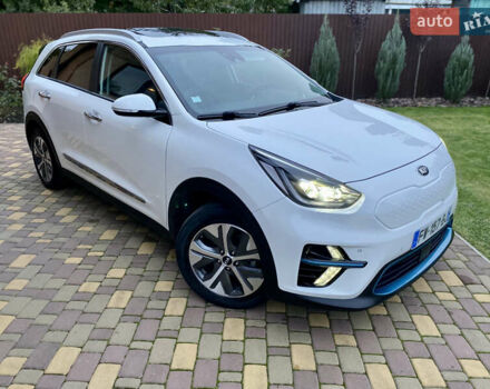 Белый Киа Niro, объемом двигателя 0 л и пробегом 97 тыс. км за 19995 $, фото 2 на Automoto.ua