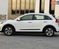 Білий Кіа Niro, об'ємом двигуна 0 л та пробігом 114 тис. км за 18880 $, фото 6 на Automoto.ua