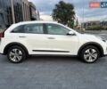 Білий Кіа Niro, об'ємом двигуна 0 л та пробігом 114 тис. км за 18880 $, фото 13 на Automoto.ua