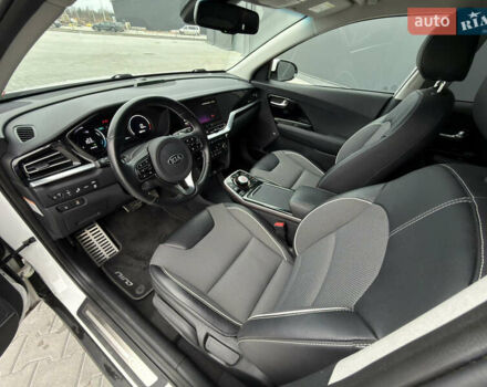 Белый Киа Niro, объемом двигателя 0 л и пробегом 39 тыс. км за 23400 $, фото 20 на Automoto.ua