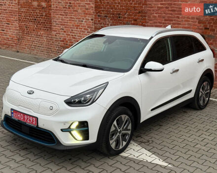 Білий Кіа Niro, об'ємом двигуна 0 л та пробігом 118 тис. км за 20500 $, фото 1 на Automoto.ua