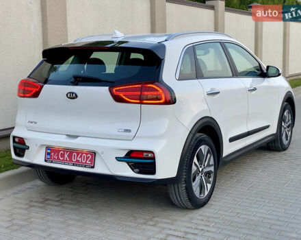 Білий Кіа Niro, об'ємом двигуна 0 л та пробігом 68 тис. км за 20750 $, фото 14 на Automoto.ua