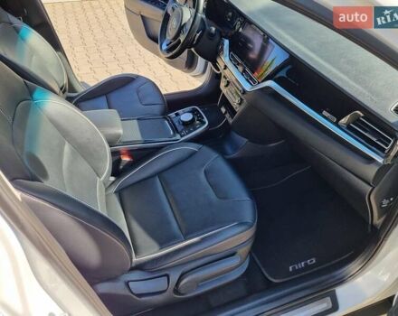 Белый Киа Niro, объемом двигателя 0 л и пробегом 65 тыс. км за 21750 $, фото 23 на Automoto.ua
