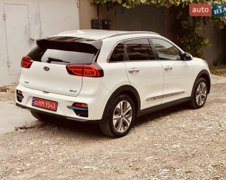 Белый Киа Niro, объемом двигателя 0 л и пробегом 164 тыс. км за 17750 $, фото 20 на Automoto.ua