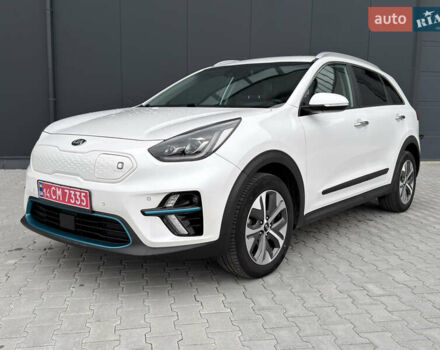 Белый Киа Niro, объемом двигателя 0 л и пробегом 39 тыс. км за 23400 $, фото 3 на Automoto.ua