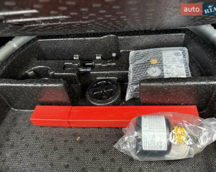 Білий Кіа Niro, об'ємом двигуна 0 л та пробігом 82 тис. км за 23266 $, фото 36 на Automoto.ua