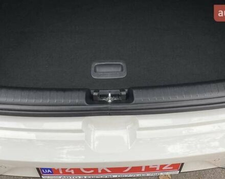 Белый Киа Niro, объемом двигателя 0 л и пробегом 63 тыс. км за 22500 $, фото 40 на Automoto.ua