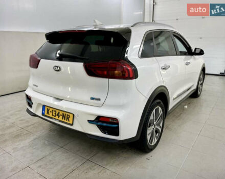 Белый Киа Niro, объемом двигателя 0 л и пробегом 164 тыс. км за 17750 $, фото 63 на Automoto.ua