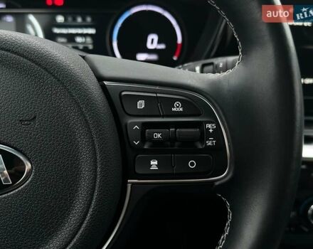 Белый Киа Niro, объемом двигателя 0 л и пробегом 56 тыс. км за 23400 $, фото 37 на Automoto.ua