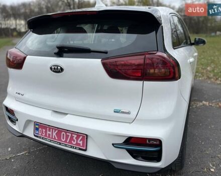 Белый Киа Niro, объемом двигателя 0 л и пробегом 96 тыс. км за 16800 $, фото 6 на Automoto.ua