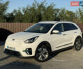 Білий Кіа Niro, об'ємом двигуна 0 л та пробігом 121 тис. км за 18950 $, фото 2 на Automoto.ua