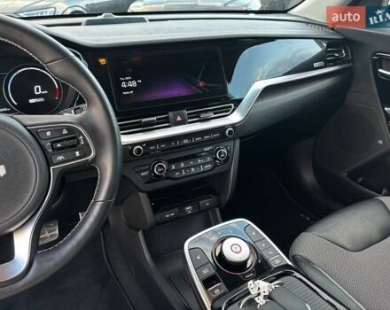 Белый Киа Niro, объемом двигателя 0 л и пробегом 72 тыс. км за 23600 $, фото 22 на Automoto.ua