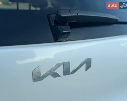 Белый Киа Niro, объемом двигателя 0 л и пробегом 112 тыс. км за 19800 $, фото 7 на Automoto.ua