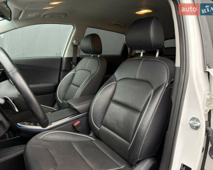 Белый Киа Niro, объемом двигателя 0 л и пробегом 51 тыс. км за 24200 $, фото 19 на Automoto.ua