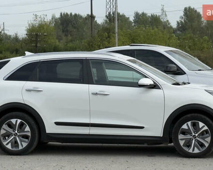 Белый Киа Niro, объемом двигателя 0 л и пробегом 63 тыс. км за 20500 $, фото 35 на Automoto.ua
