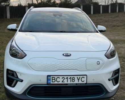 Білий Кіа Niro, об'ємом двигуна 0 л та пробігом 68 тис. км за 21400 $, фото 4 на Automoto.ua