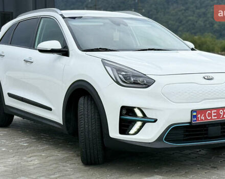 Белый Киа Niro, объемом двигателя 0 л и пробегом 63 тыс. км за 20500 $, фото 3 на Automoto.ua