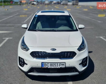Білий Кіа Niro, об'ємом двигуна 1.6 л та пробігом 40 тис. км за 26000 $, фото 4 на Automoto.ua