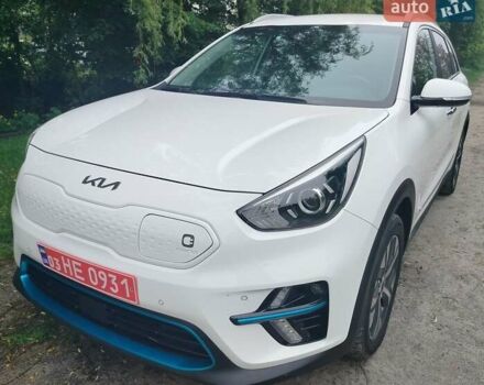 Білий Кіа Niro, об'ємом двигуна 0 л та пробігом 75 тис. км за 19700 $, фото 63 на Automoto.ua