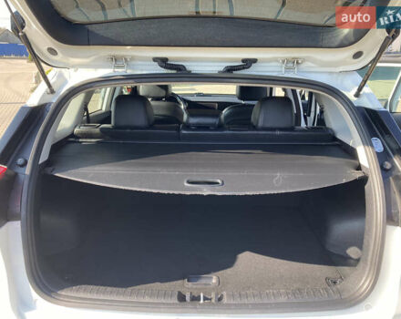 Білий Кіа Niro, об'ємом двигуна 0 л та пробігом 147 тис. км за 18200 $, фото 20 на Automoto.ua