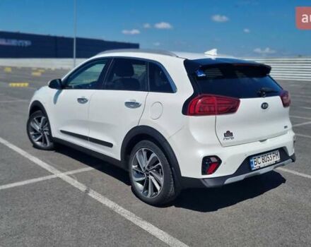 Білий Кіа Niro, об'ємом двигуна 1.6 л та пробігом 40 тис. км за 26000 $, фото 6 на Automoto.ua